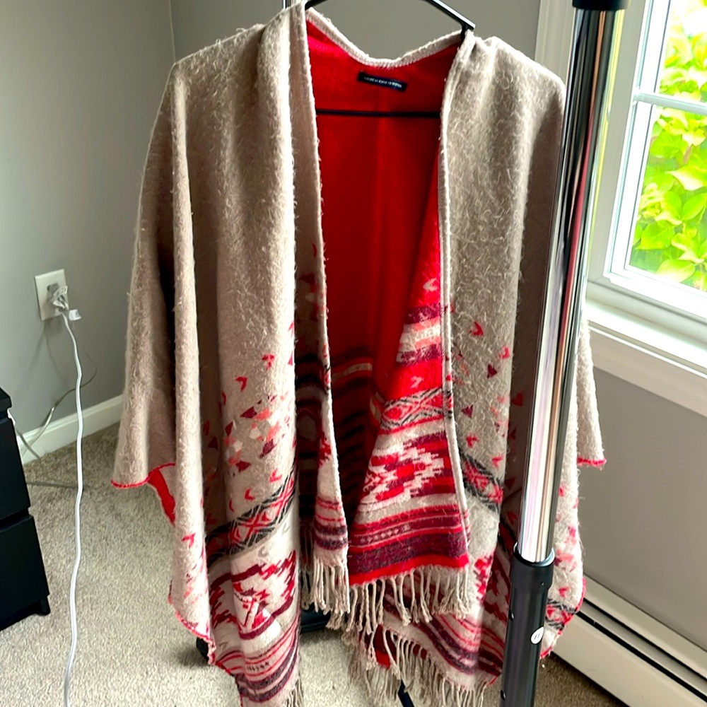 American Eagle poncho thick and warm